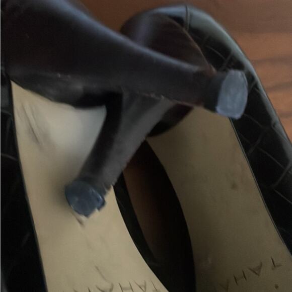 Tahari Enya women's high heels size 7.5. Brown snakeskin. - Picture 6 of 10